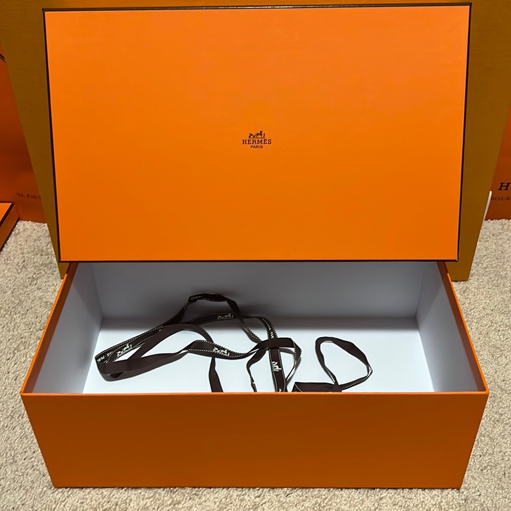 Hermes Men’s Empty Shoe Box with Ribbon